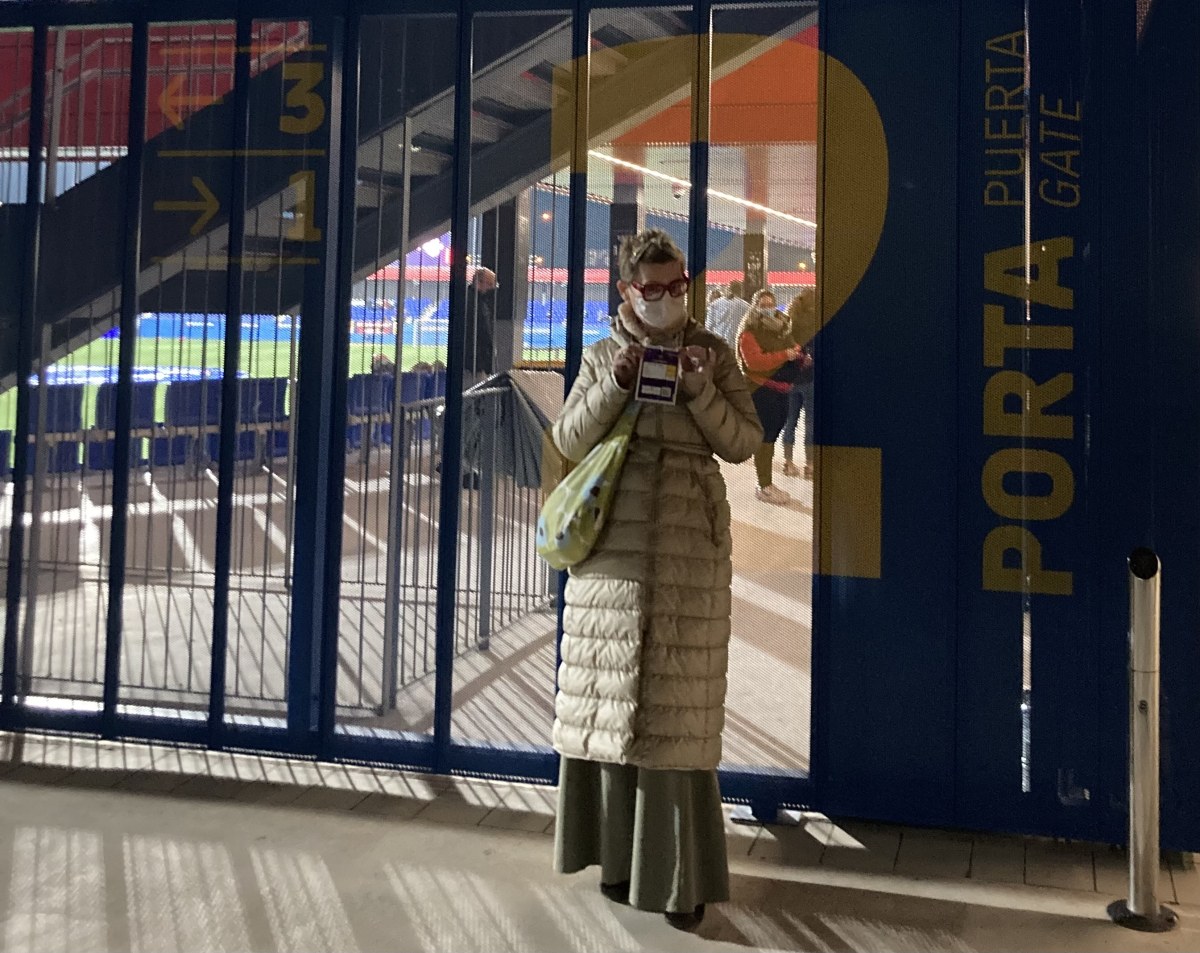 Sara Høyrup forud for kamp og pressemøde på FC Barcelonas baner